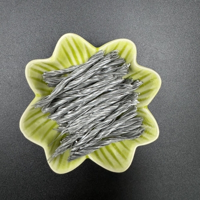 Khả năng kết hợp mạnh mẽ PP Fiber Twisted Bunchy Form cho sự phân tán tốt hơn trong hỗn hợp chống nứt